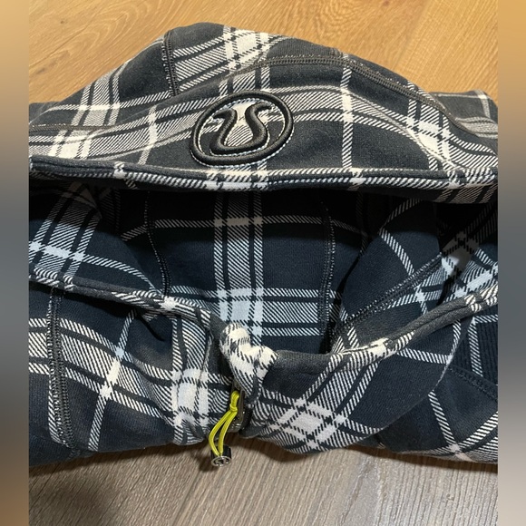 Lululemon Navy White Varsity Plaid Check Scuba II Hoodie Jacket Size 2 HTF - Picture 3 of 6